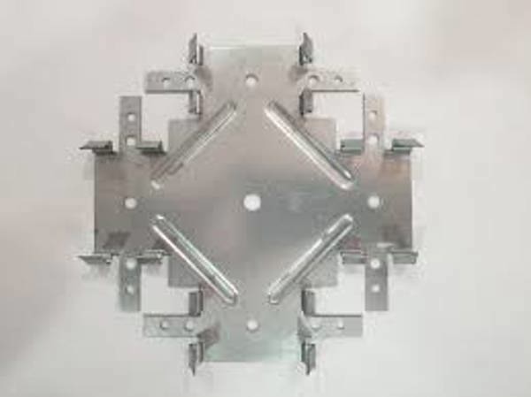 KRSTASTI VEZAČ U NIVOU